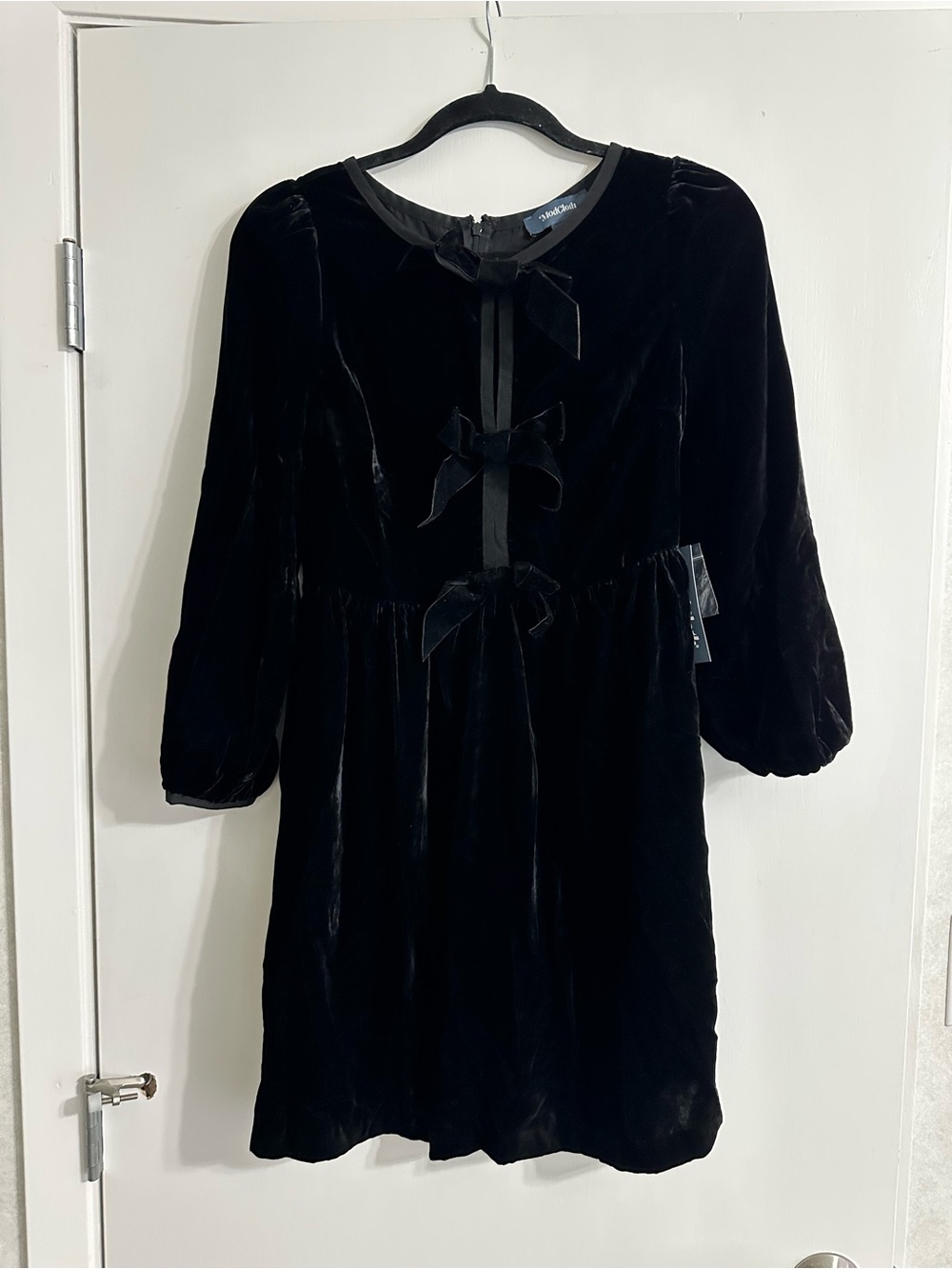 Modcloth Black Velvet Bow-Detail Dress